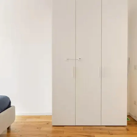 Crystal Mi With Xxl Shower * Milan