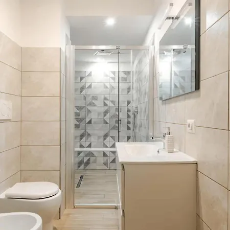Crystal Mi With Xxl Shower Apartment